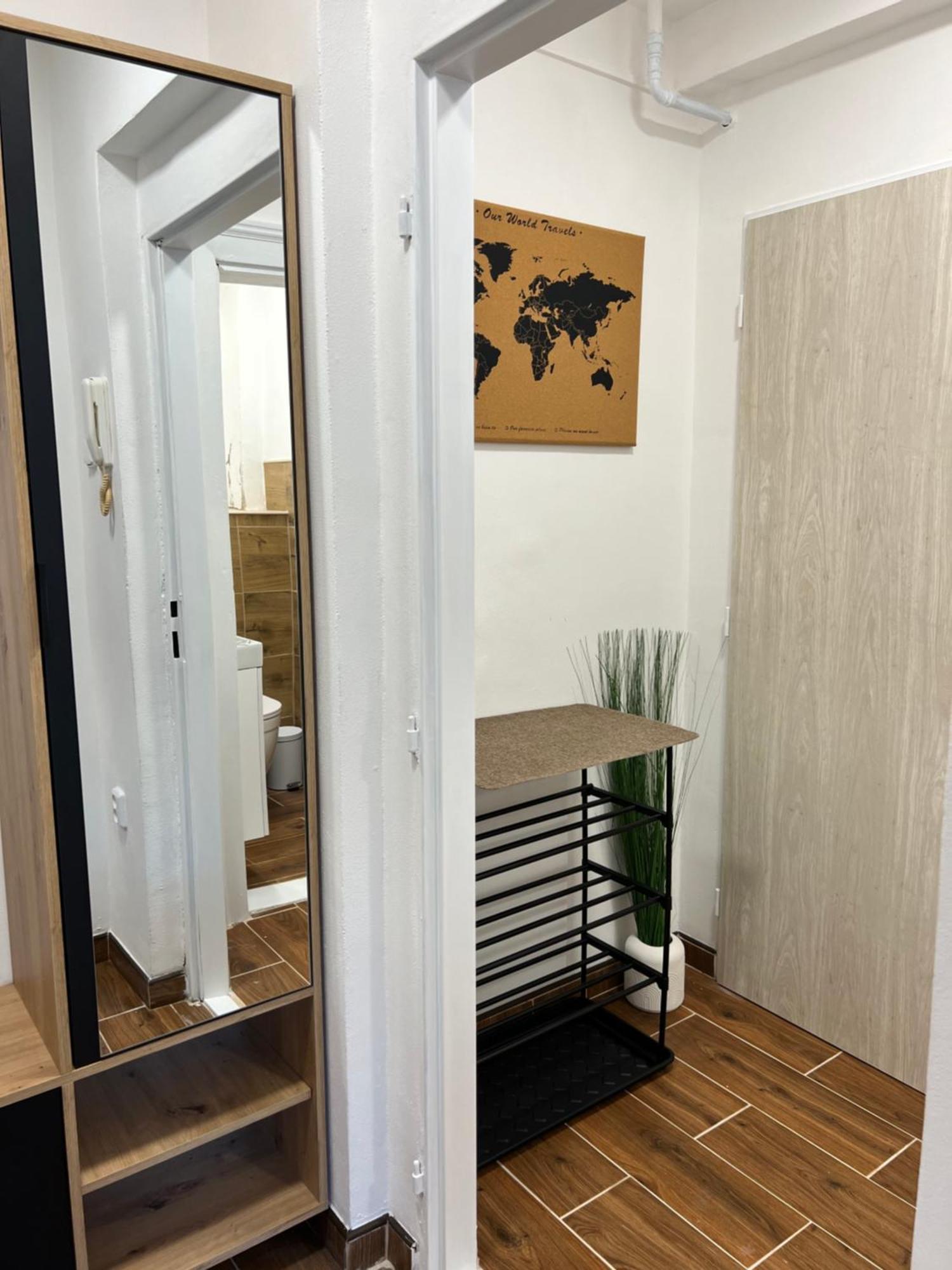 Apartman V Centru Trutnova Bagian luar foto