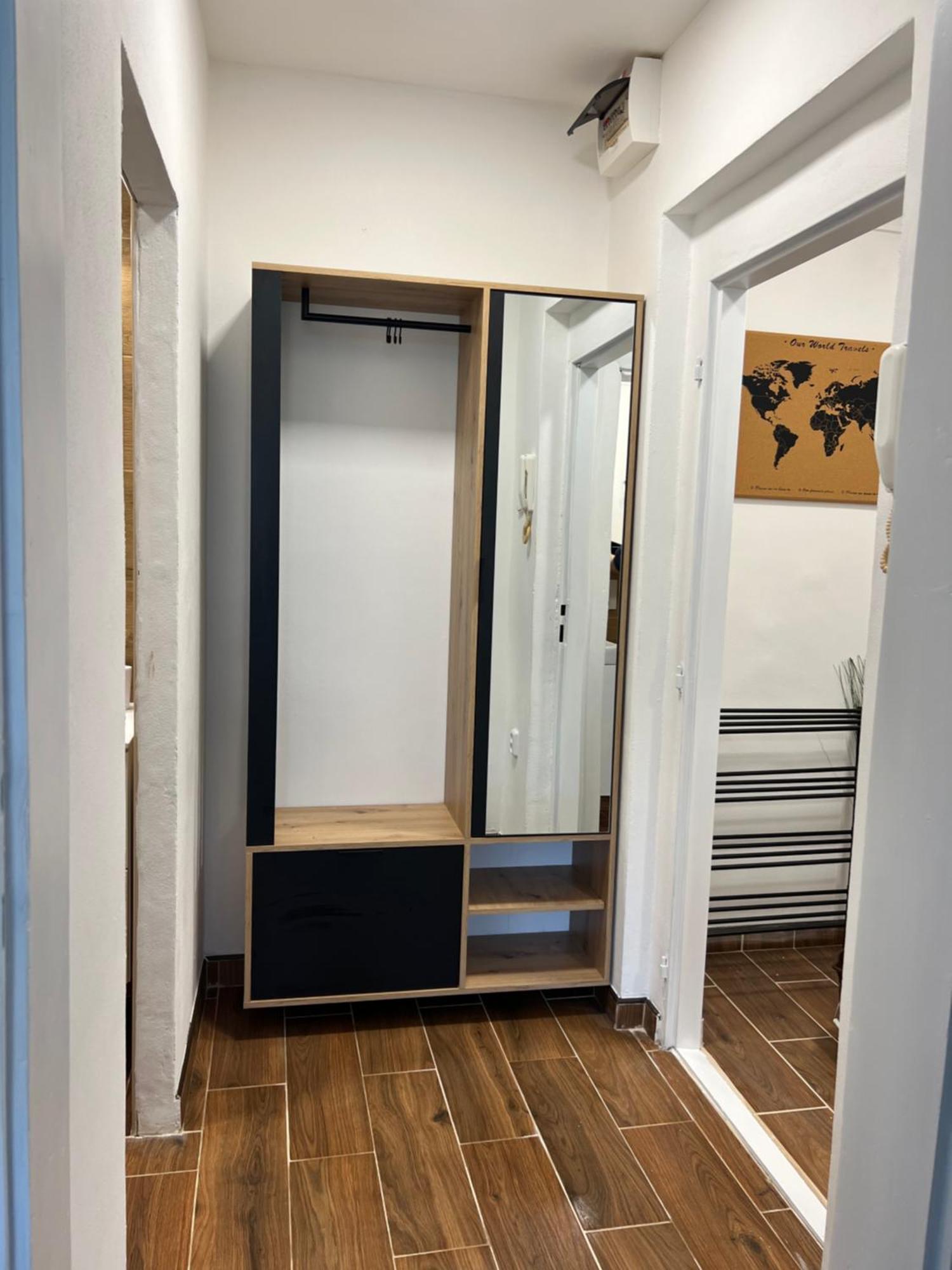 Apartman V Centru Trutnova Bagian luar foto